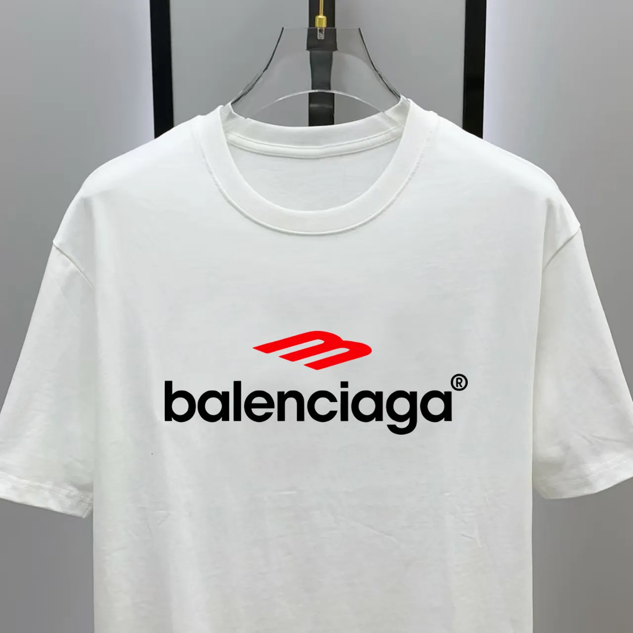 # 2026 New Arrival New Arrival T Premium ！ logo Premium 250 . . . . . ！ ！ ：Black。White！ Sizes： S M L XL XXL ：50 52 55 58 61 ：69 71 73 75 77 ：48 50 53 56 58 ：22 22.5 23 23.5 24 ， 1-3CM